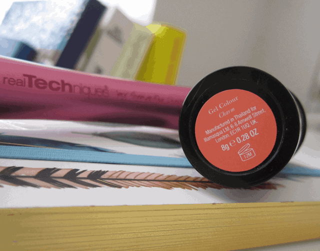 Illamasqua Gel Colour in Charm Review and Swatch Real Techniques Stipple Brush Illamasqua Gel Colour in Charm Review and Swatch Real Techniques Stipple Brush