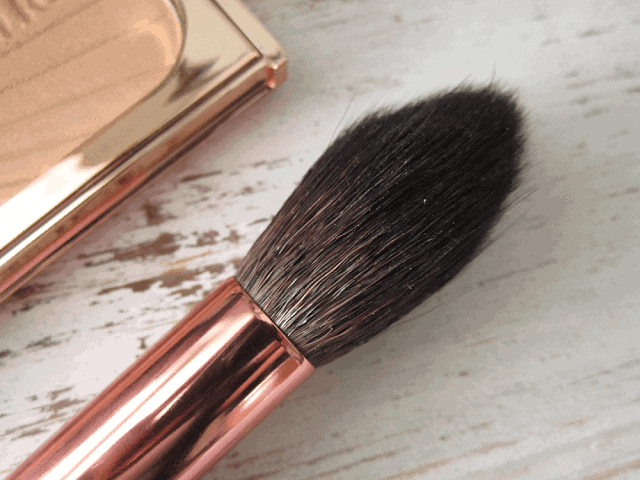 Charlotte Tilbury Filmstar Bronze and Glow and powder and sculpt brush review with swatches Charlotte Tilbury Filmstar Bronze and Glow and powder and sculpt brush review with swatches
