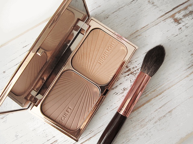 Charlotte Tilbury Filmstar Bronze and Glow and powder and sculpt brush review with swatches Charlotte Tilbury Filmstar Bronze and Glow and powder and sculpt brush review with swatches