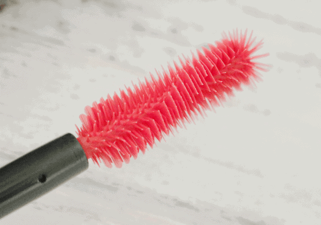 CoverGirl Plumpify BlastPro Waterproof Mascara Review and Before and After CoverGirl Plumpify BlastPro Waterproof Mascara Review and Before and After