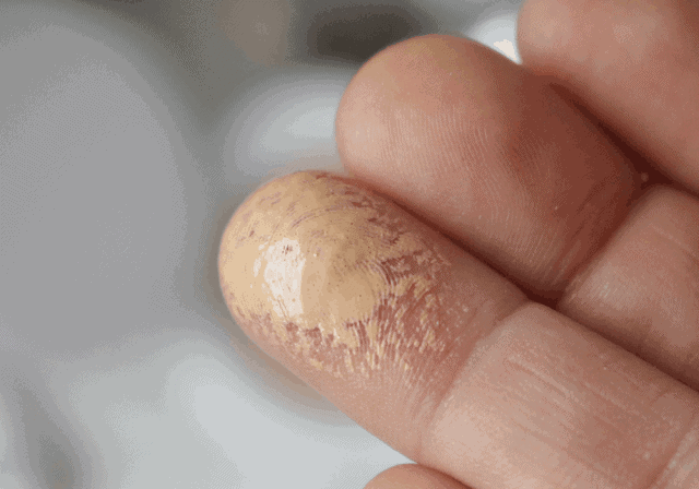 L'Oreal True Match Lumi Cushion Foundation Review and Swatch L'Oreal True Match Lumi Cushion Foundation Review and Swatch