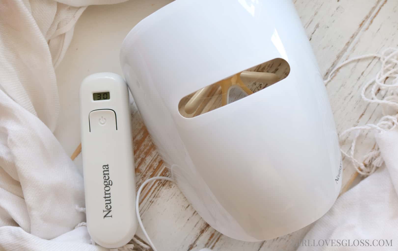 Neutrogena Light Therapy Acne Mask Review