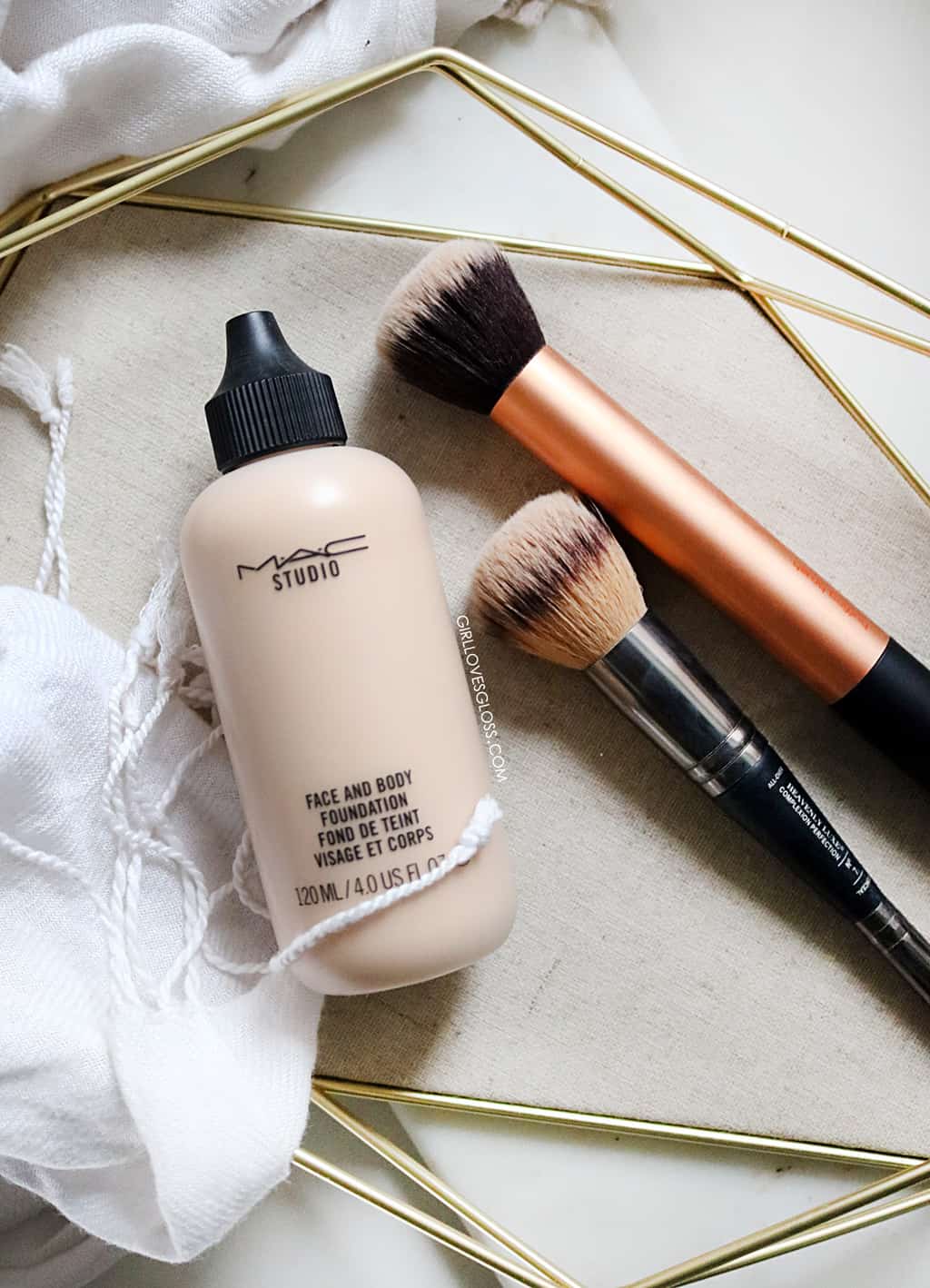 How to use MAC face and Body Foundation